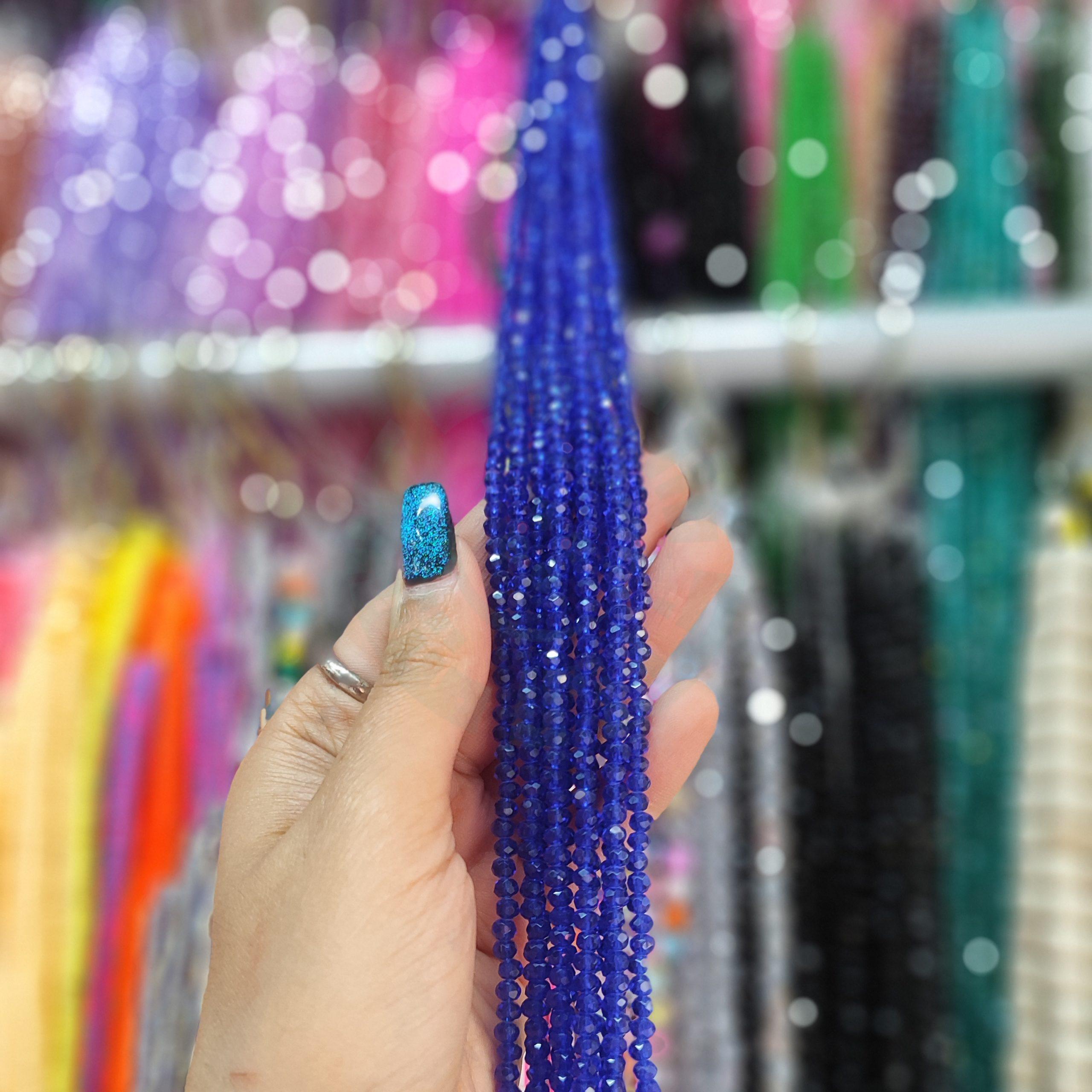 مهره کریستال تراش سایز 4 رنگ آبی کاربنی شیشه ای (ریسه ای)