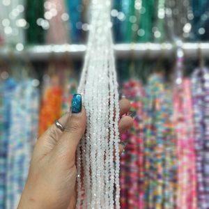 مهره کریستال تراش سایز 4 رنگ سفید شیشه ای مات (ریسه ای)