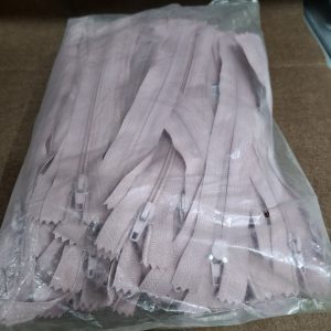 زیپ 20سانت معمولی دنده 4 رنگ خاکی کد405(بسته100عددی)