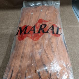 زیپ 20سانت معمولی دنده 4 رنگ آجری کد399(بسته100عددی)