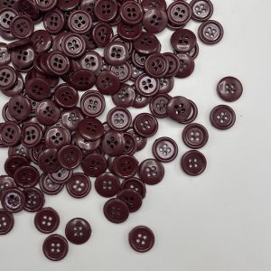 دکمه چهارسوراخ پلاستیکی رنگ زرشکی(بسته500عددی)