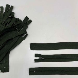 زیپ 20سانت معمولی دنده 4 رنگ سبز کد 497 (بسته100عددی)