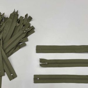 زیپ 20سانت معمولی دنده 4 رنگ سبز کد484(بسته100عددی)