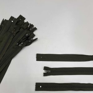 زیپ 20سانت معمولی دنده 4 رنگ سبز تیره کد D080 (بسته100عددی)